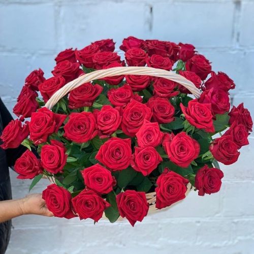 Корзина 51 красная роза - купить с доставкой в интернет-магазине | Флорист Экспресс по Донскому